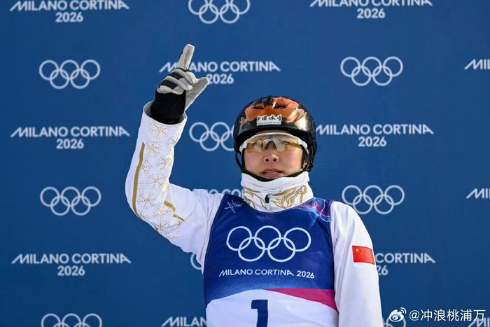 世界杯手机观看软件-冬奥冠军徐梦桃重返浪姐舞台|冬奥会|卫冕冠军|冬奥冠军综艺|运动员跨界|乘风2026_新浪体育_新浪新闻